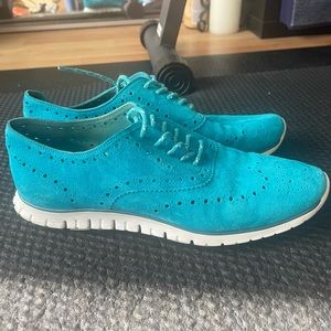 COLE HAAN Women's ZERØGRAND Wingtip Oxford in bright blue
